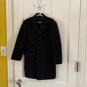 Preowned boy wool and cashmere top coat in excellent condition.